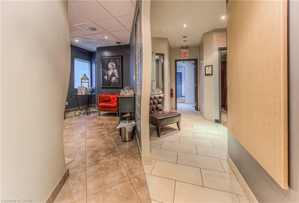 370 University Avenue E, #105