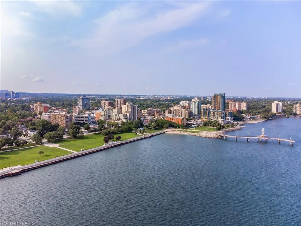 1377 Lakeshore Road, #104