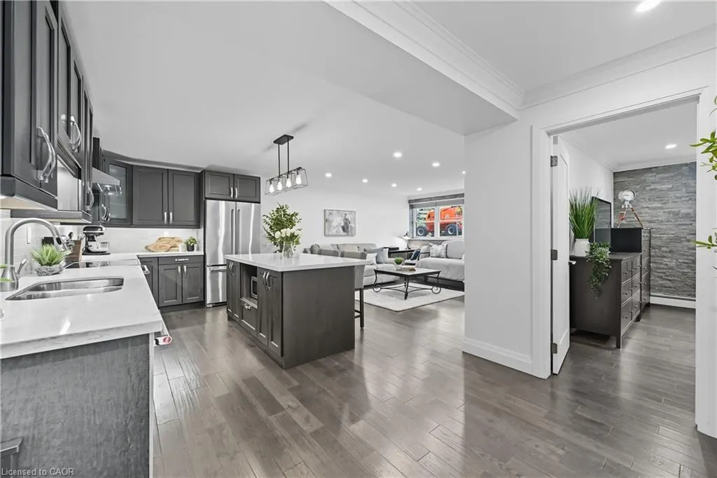 1377 Lakeshore Road, #104