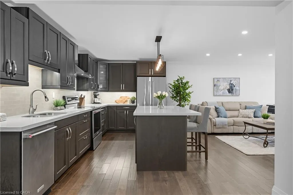 1377 Lakeshore Road, #104