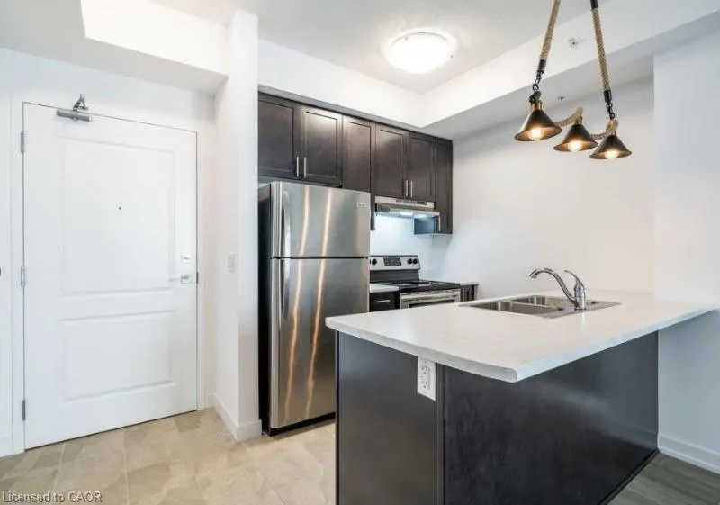 81 Robinson Street, #503