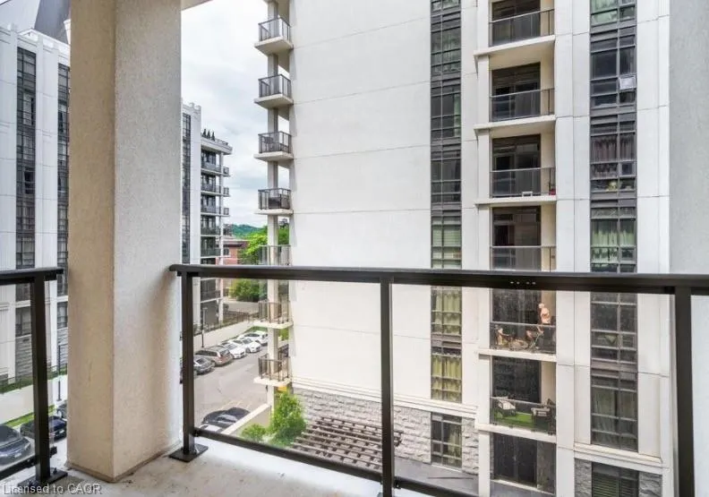 81 Robinson Street, #503