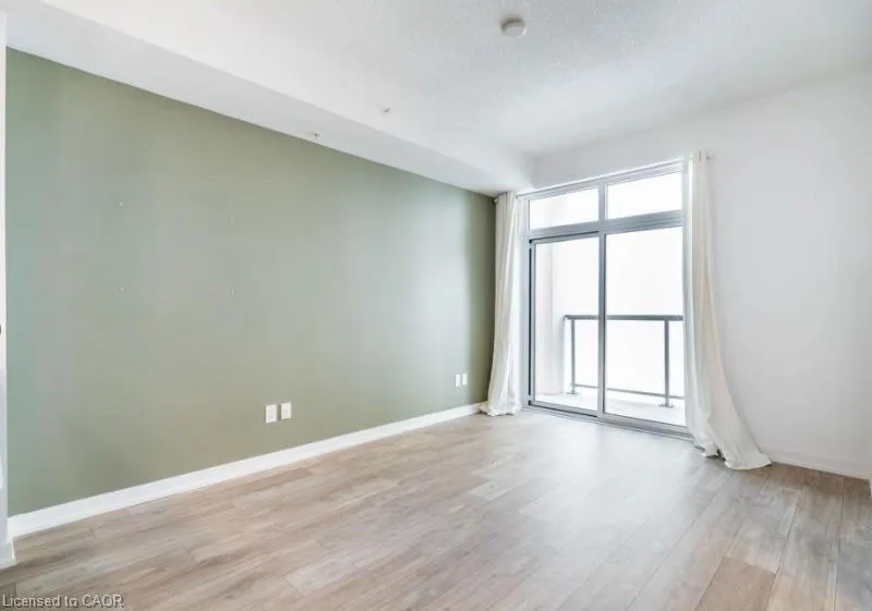 81 Robinson Street, #503