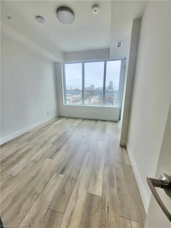 500 Brock Avenue, #404