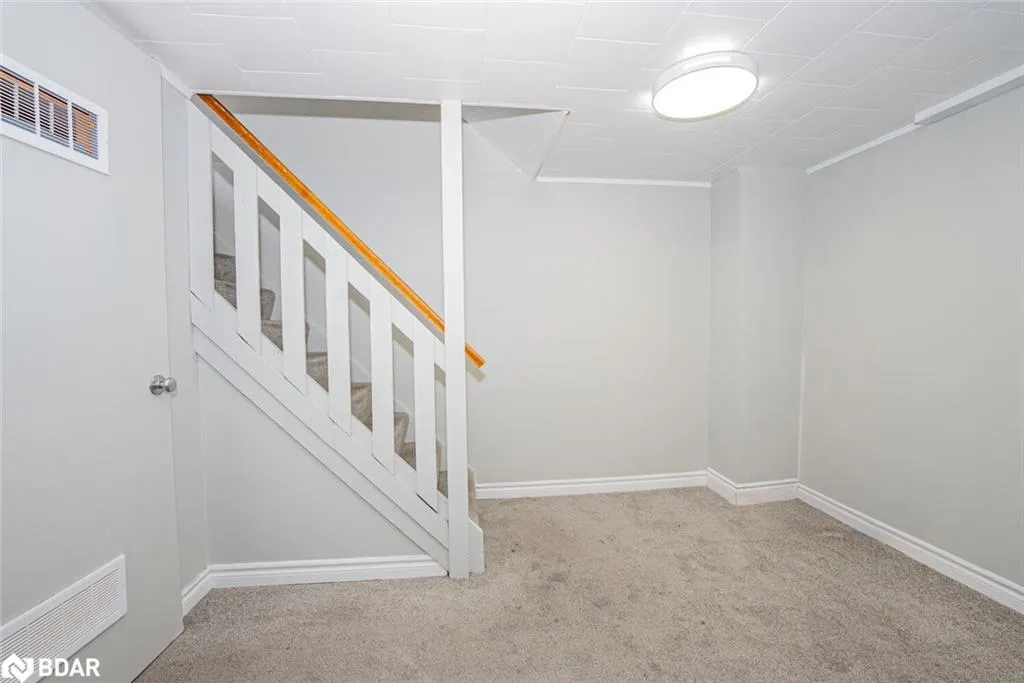 88 Harcourt Crescent