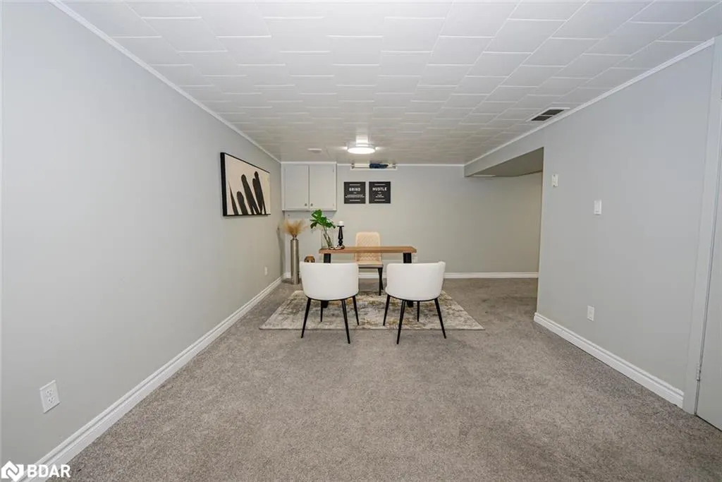 88 Harcourt Crescent