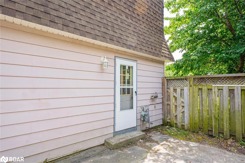 88 Harcourt Crescent