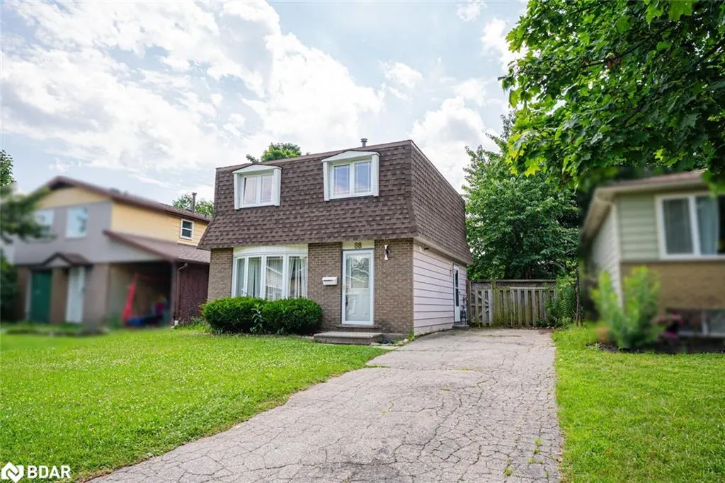 88 Harcourt Crescent
