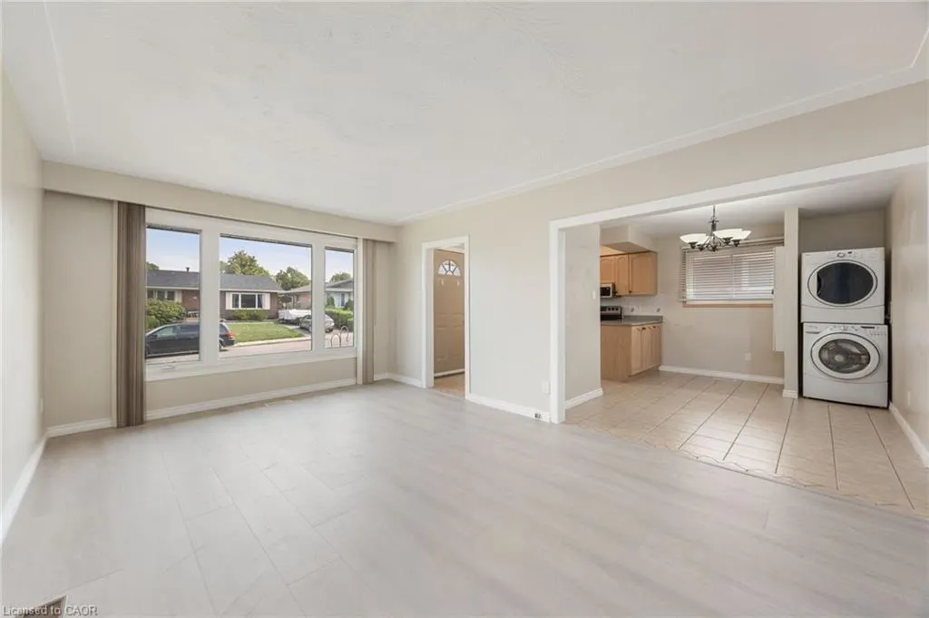 60 Champlain Avenue, #Main Floor