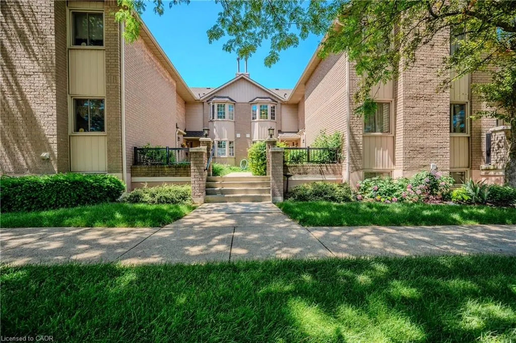 38 Elora Drive, #21