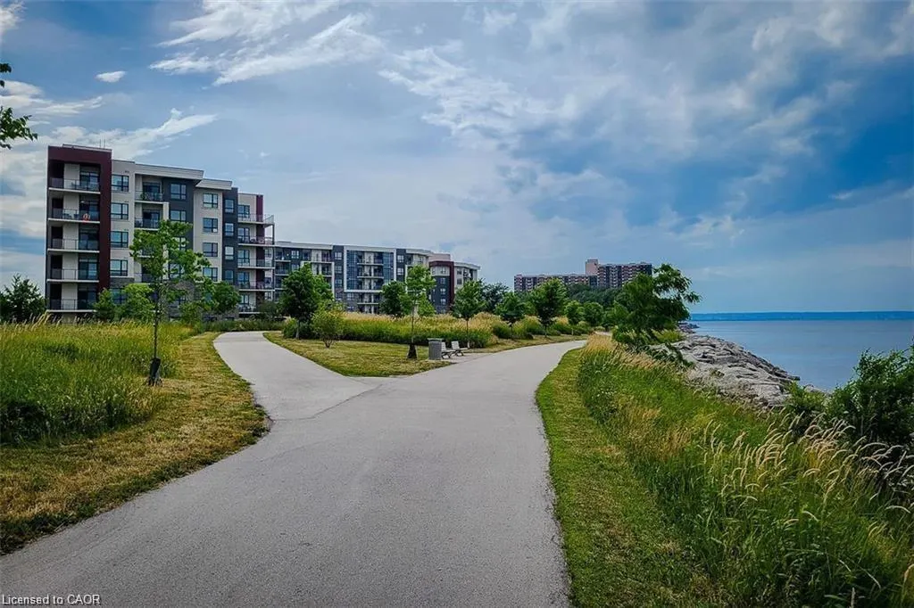 101 Shoreview Place, #401