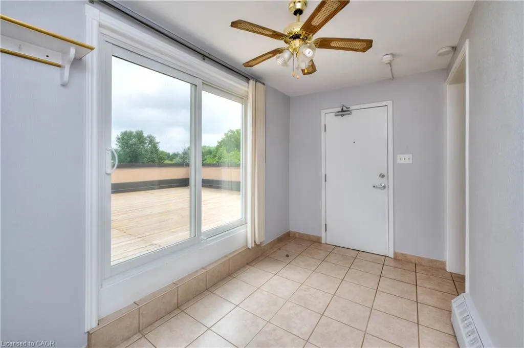 371 Dale Crescent, #14