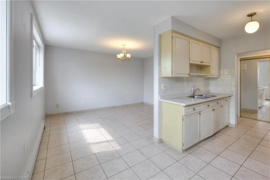 371 Dale Crescent, #14