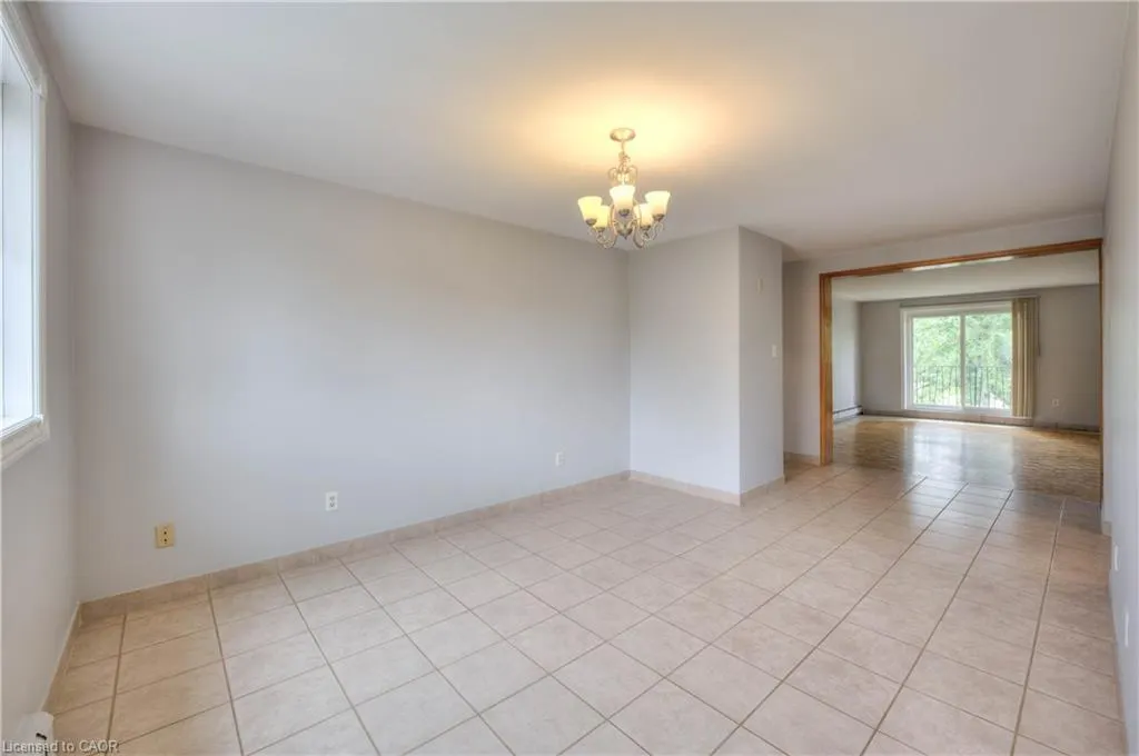 371 Dale Crescent, #14