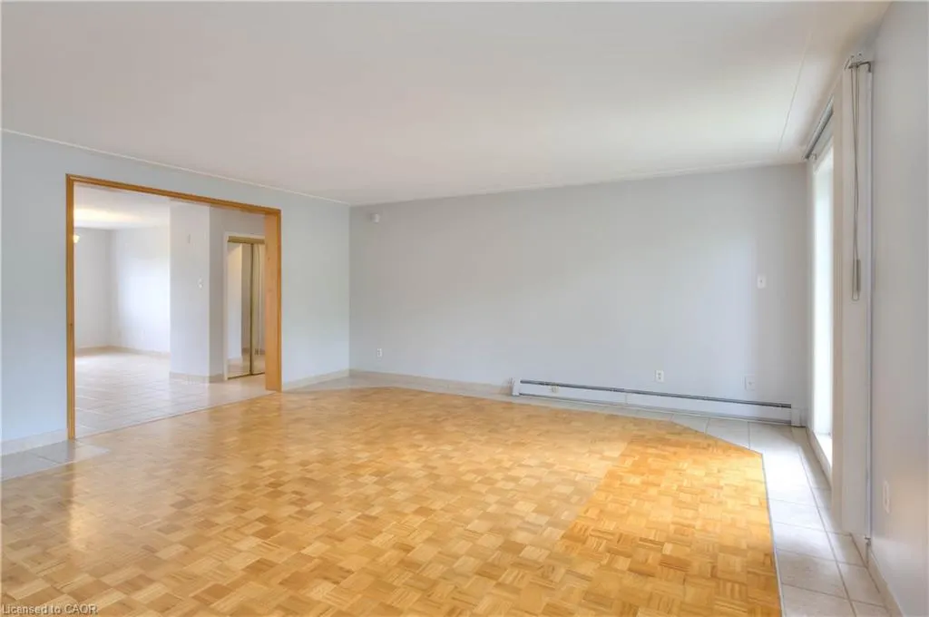 371 Dale Crescent, #14
