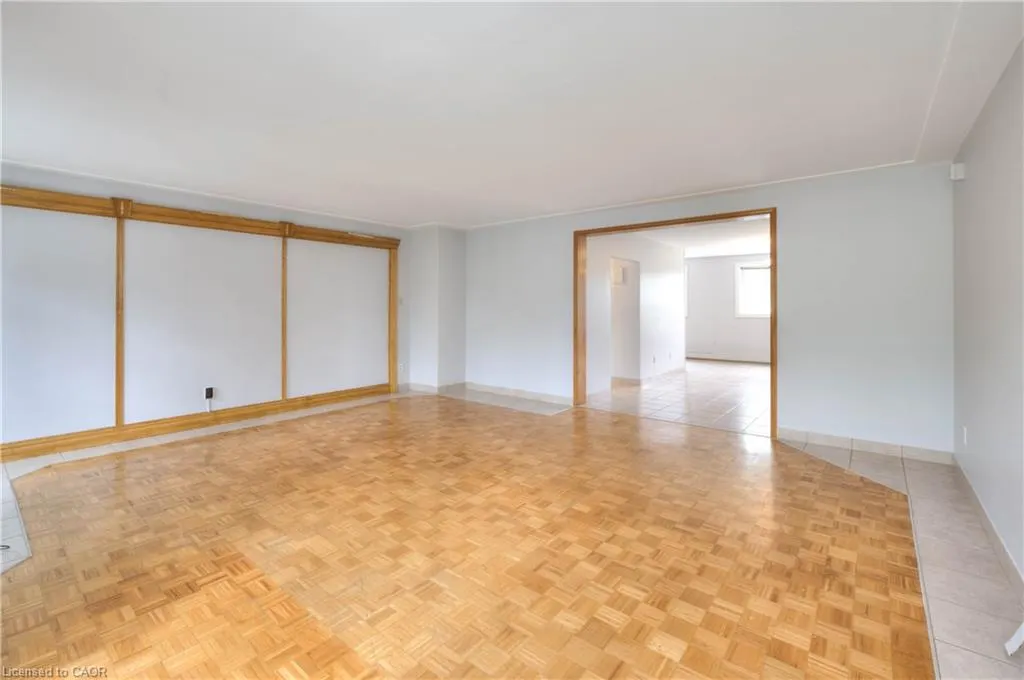371 Dale Crescent, #14