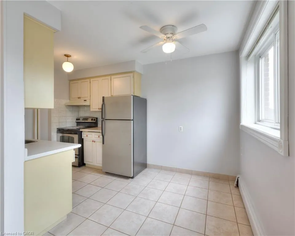 371 Dale Crescent, #14