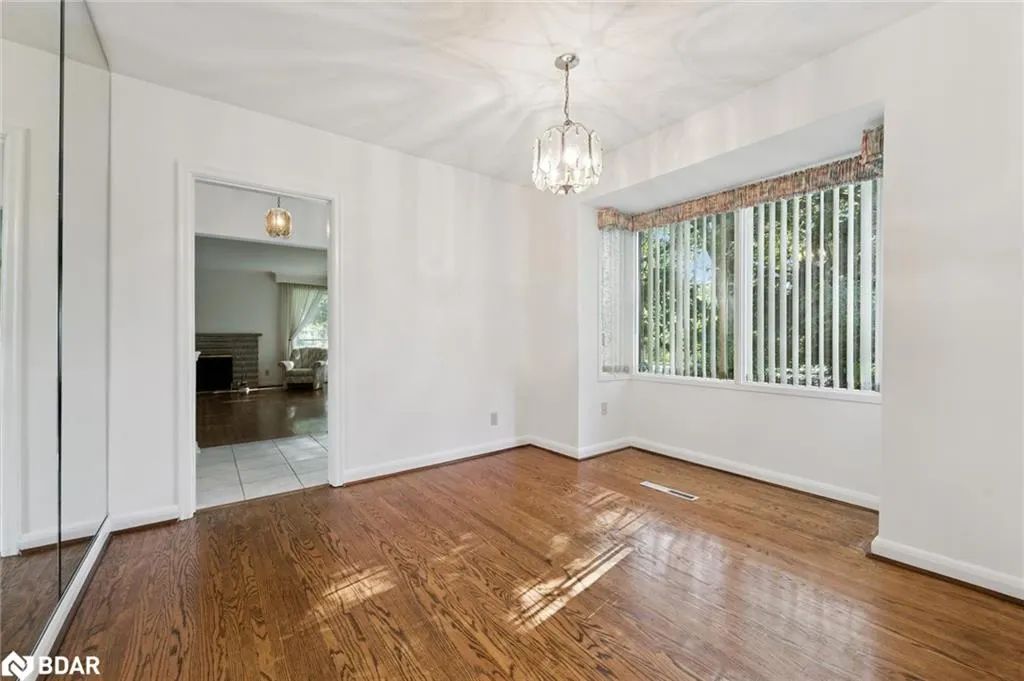 1095 Linbrook Road