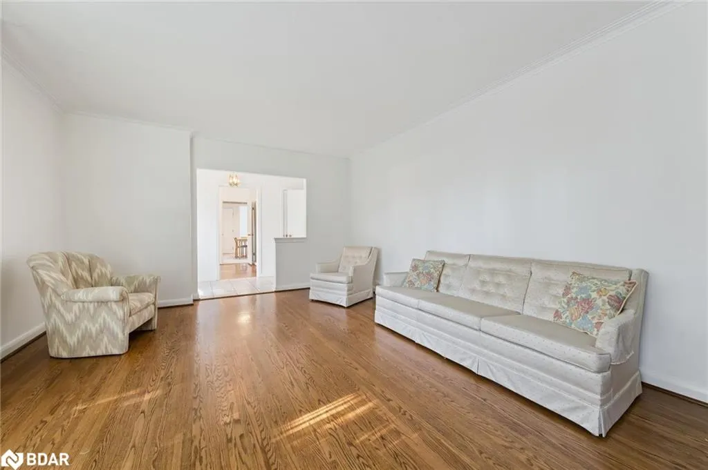 1095 Linbrook Road