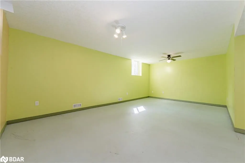 4 Bronwyn Place