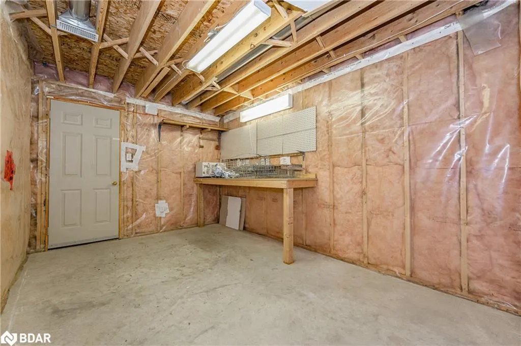 4 Bronwyn Place