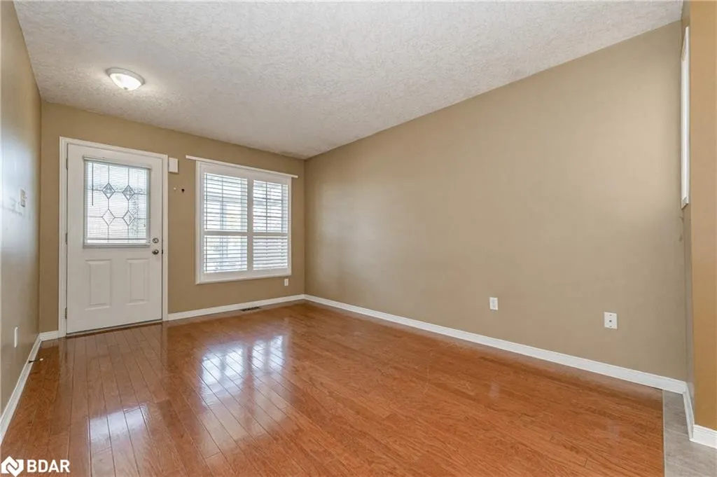 4 Bronwyn Place