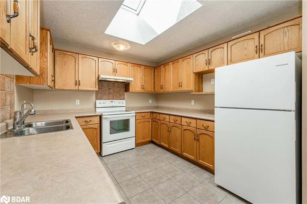 4 Bronwyn Place