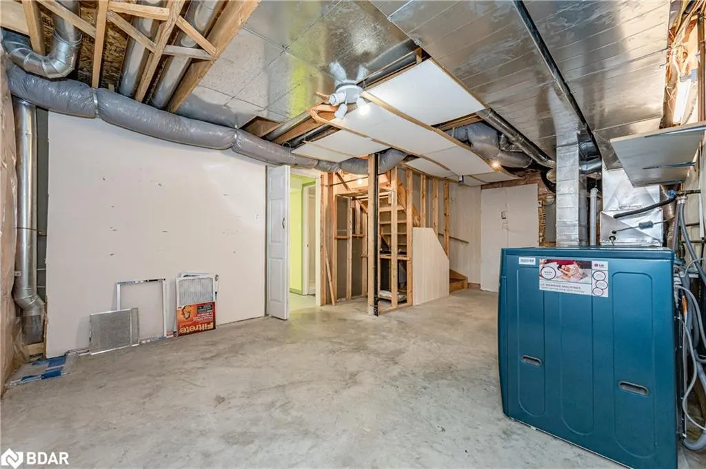 4 Bronwyn Place