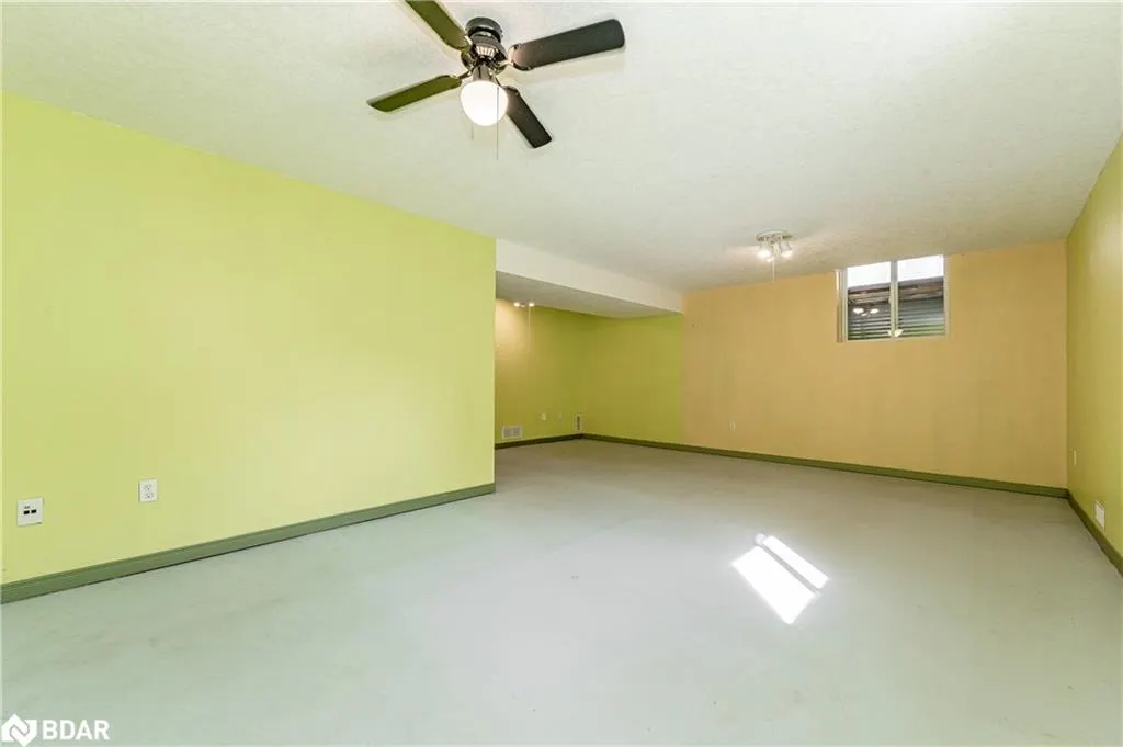 4 Bronwyn Place