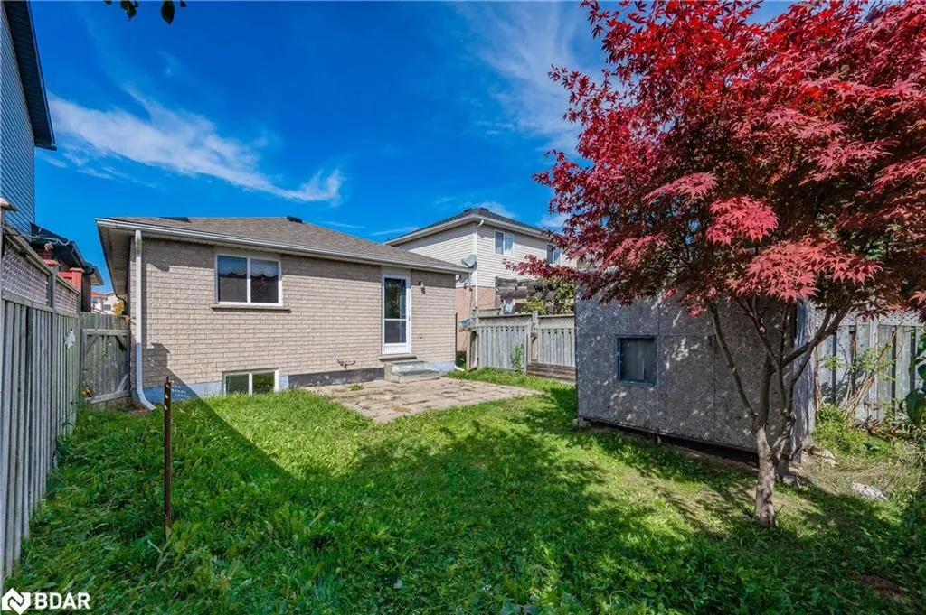 4 Bronwyn Place