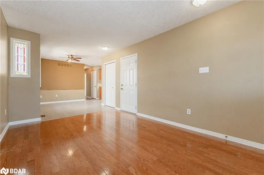 4 Bronwyn Place