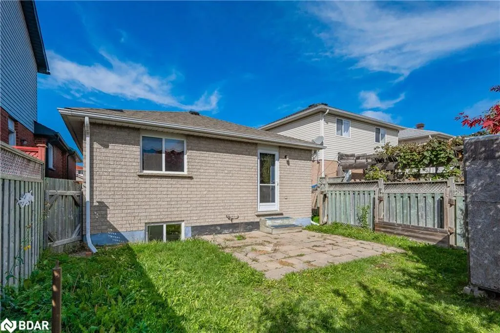 4 Bronwyn Place