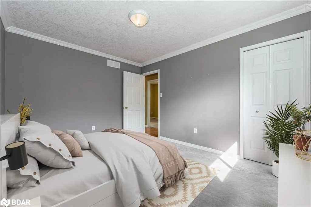 4 Bronwyn Place