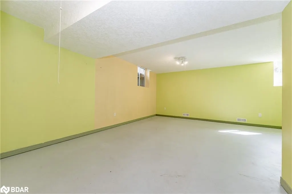 4 Bronwyn Place
