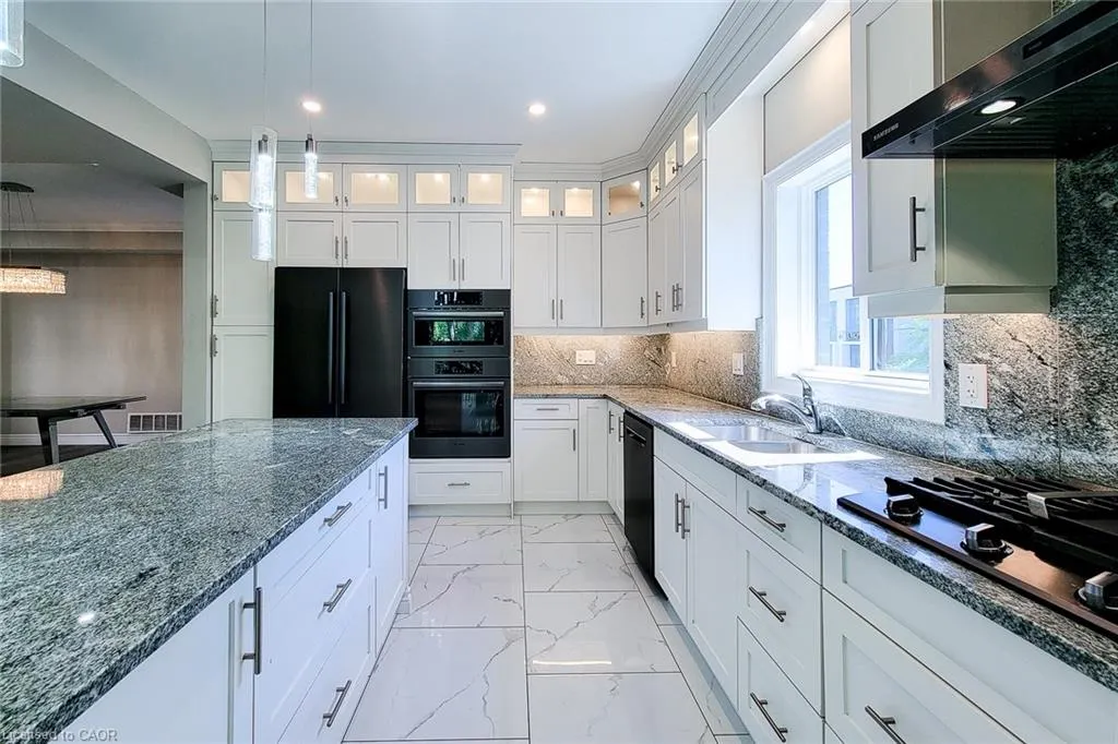 1261 Mohawk Road W, #5
