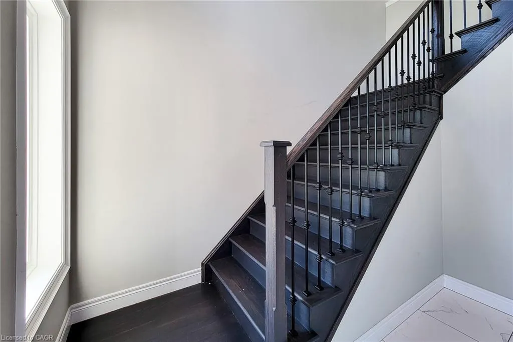 1261 Mohawk Road W, #5