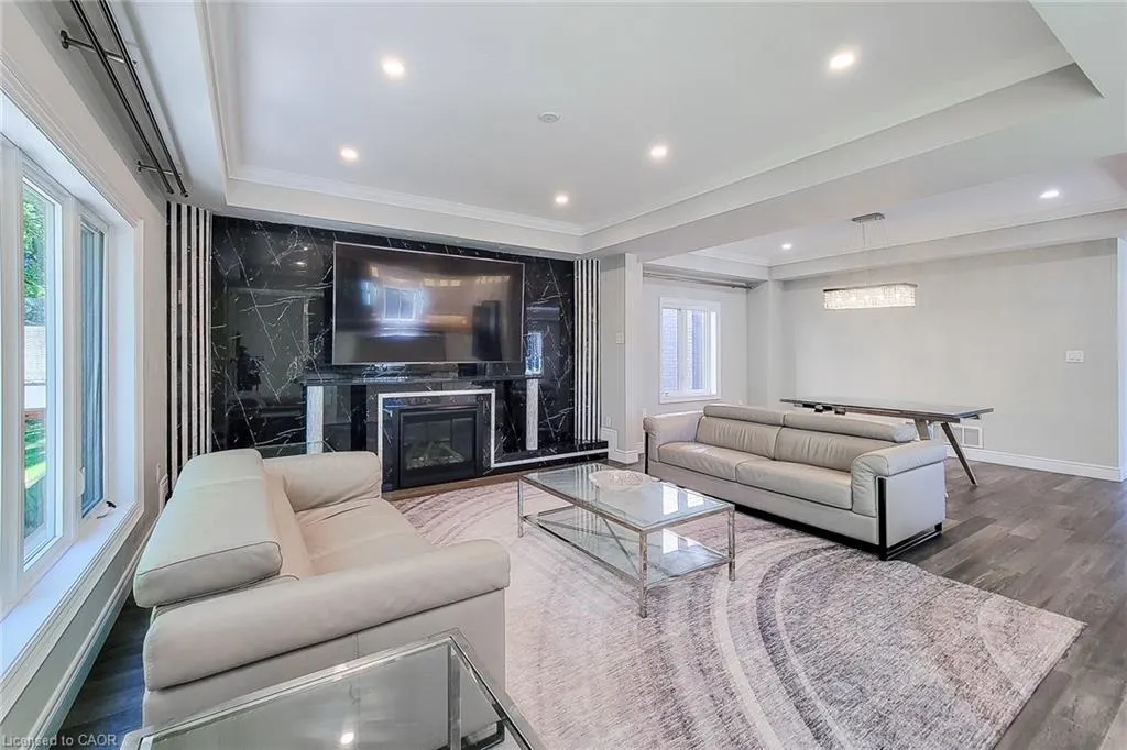 1261 Mohawk Road W, #5