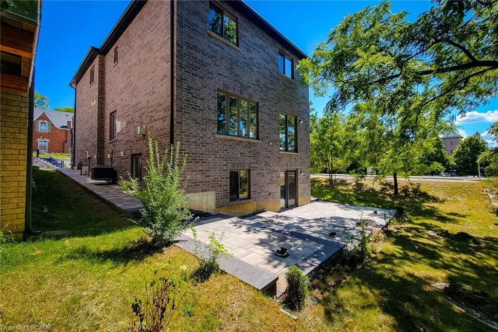 1261 Mohawk Road W, #5