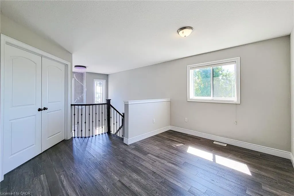 1261 Mohawk Road W, #5