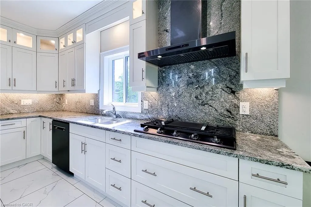 1261 Mohawk Road W, #5