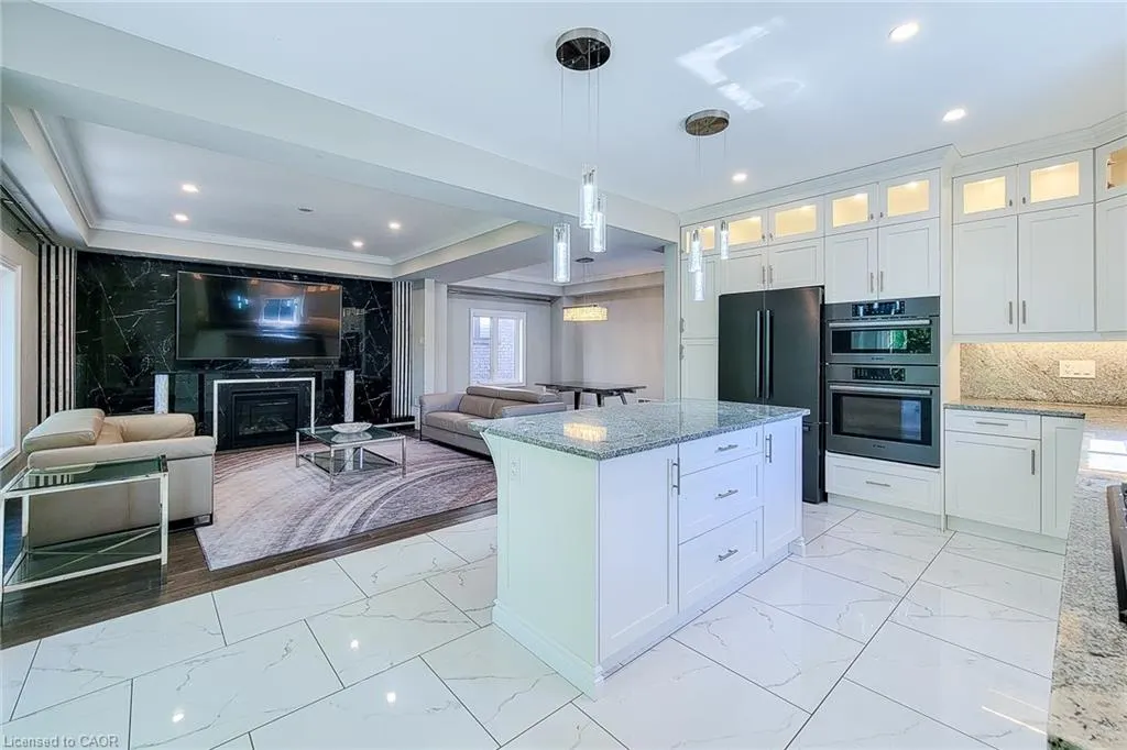 1261 Mohawk Road W, #5