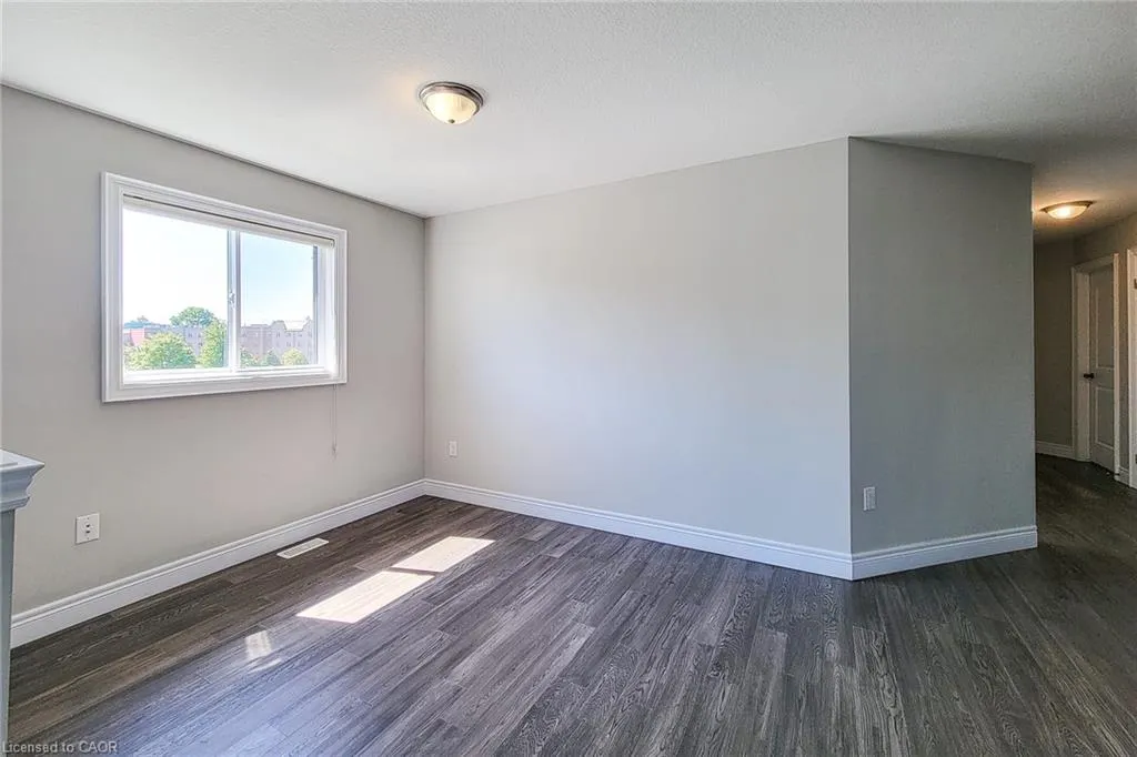 1261 Mohawk Road W, #5