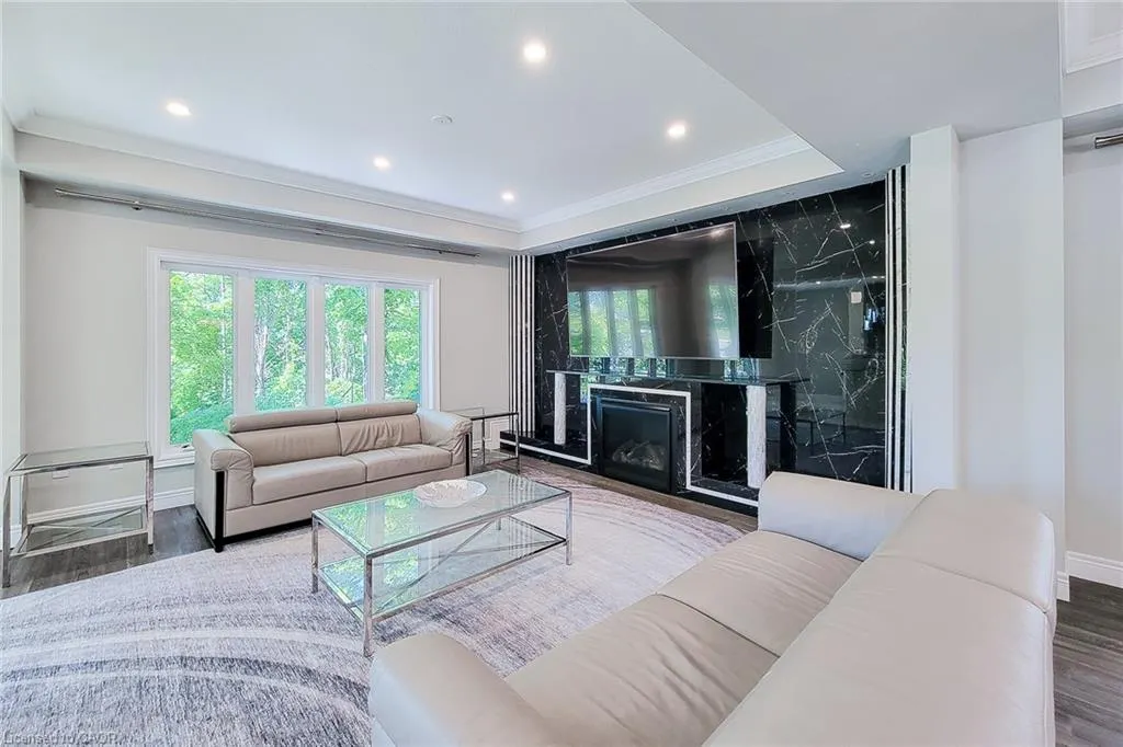 1261 Mohawk Road W, #5