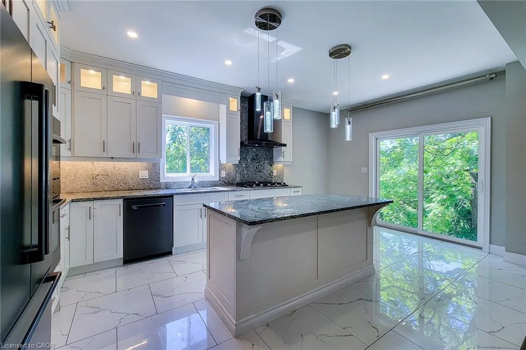 1261 Mohawk Road W, #5