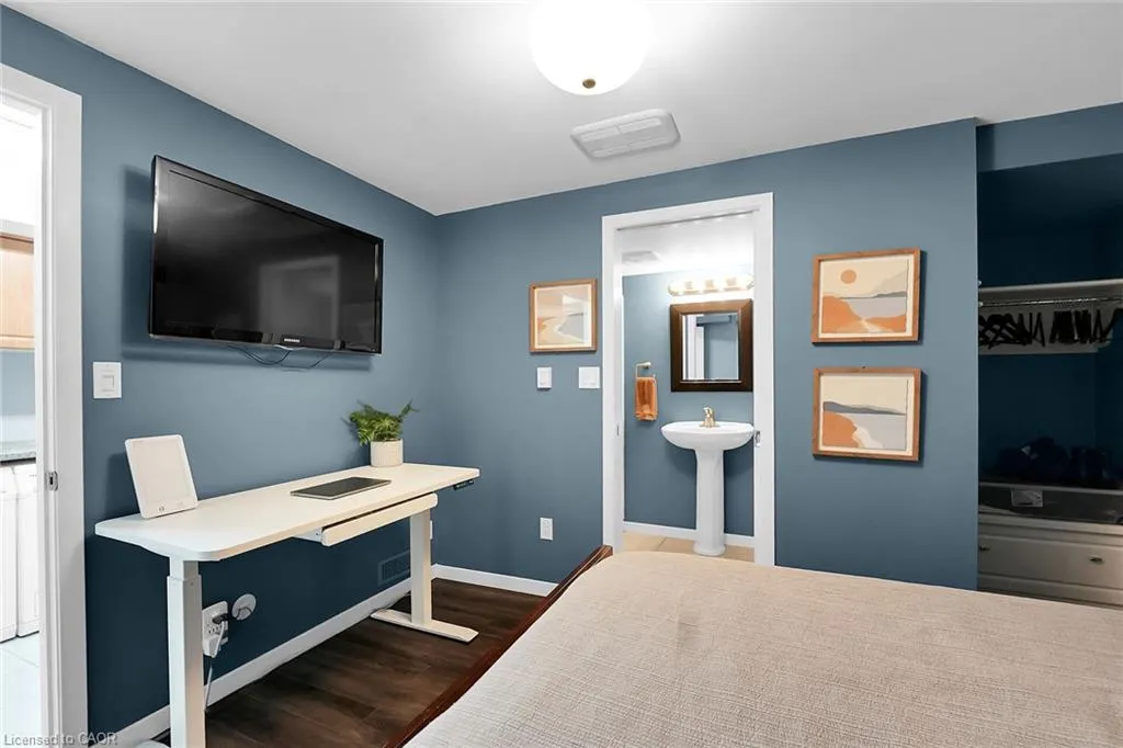 177 Main Street W, #8
