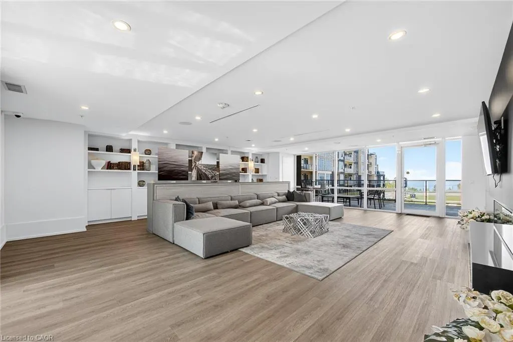 16 Concord Place, #402