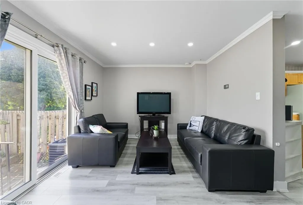 1300 Upper Ottawa Street, #6