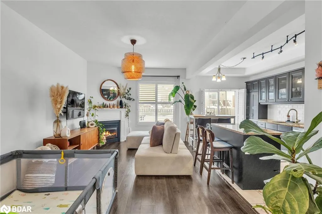 80 Palacebeach Trail