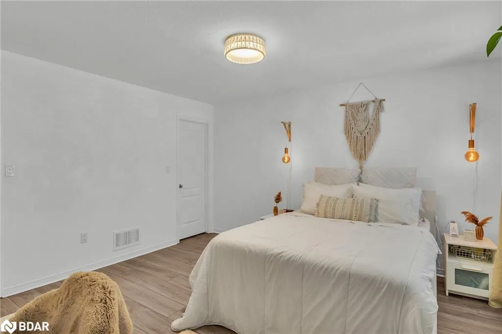 80 Palacebeach Trail