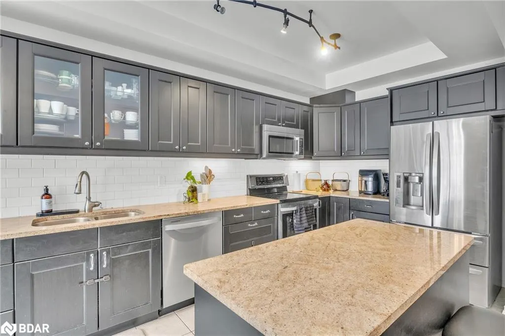 80 Palacebeach Trail
